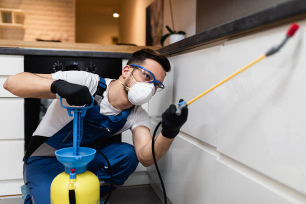 Best Commercial Pest Control Services  in Conneaut Lakeshore, PA